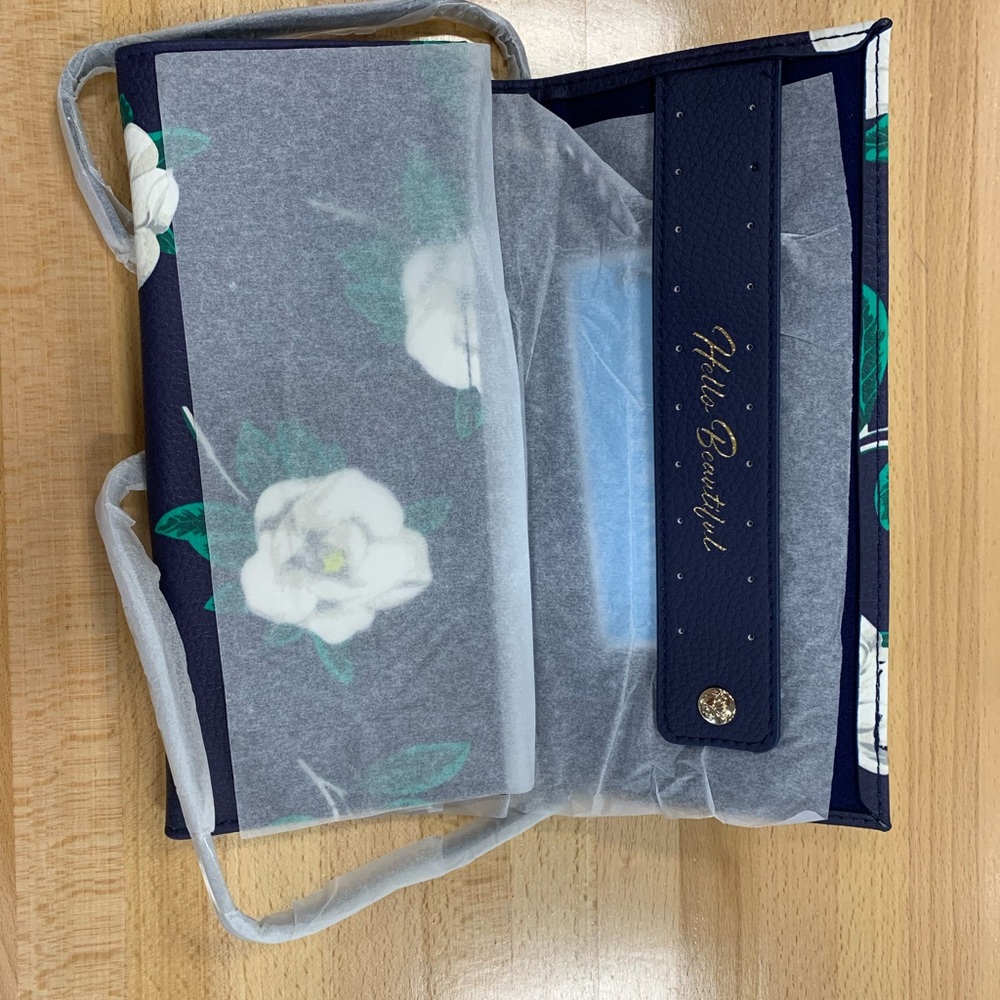 Draper James Jewelry Roll - Picture 3 of 7